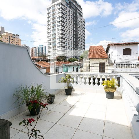 Casa à venda com 170m², 3 quartos e 2 vagas Casa à venda com 170m², 3 quartos e 2 vagassuíte varanda