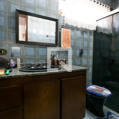 Casa à venda com 170m², 3 quartos e 2 vagas Casa à venda com 170m², 3 quartos e 2 vagasBanheiro da Suíte