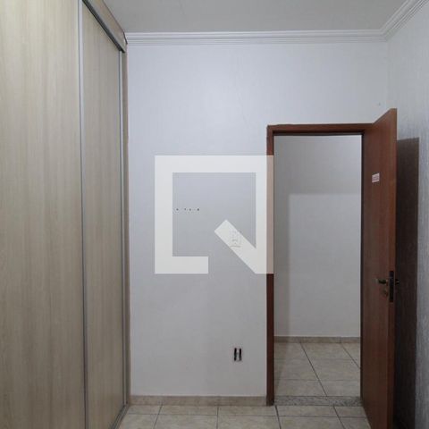 Casa à venda com 200m², 6 quartos e 2 vagasQuarto 1