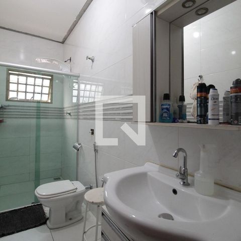 Casa à venda com 200m², 6 quartos e 2 vagasBanheiro da Suite