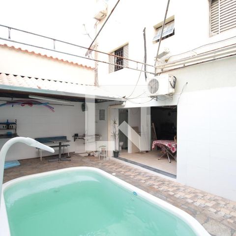 Casa à venda com 200m², 6 quartos e 2 vagasPiscina