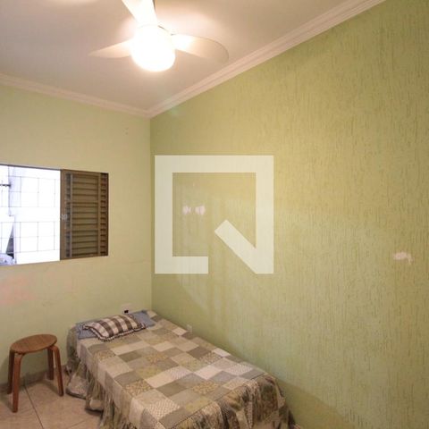 Casa à venda com 200m², 6 quartos e 2 vagasQuarto 2