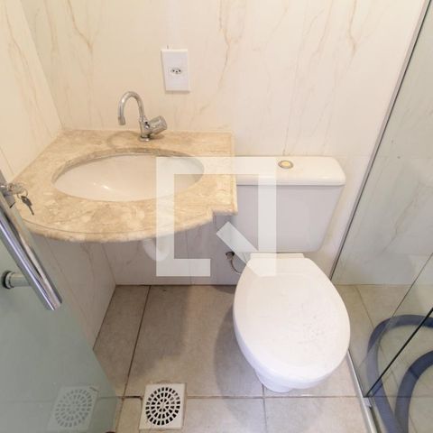 Casa à venda com 200m², 6 quartos e 2 vagasBanheiro da Piscina