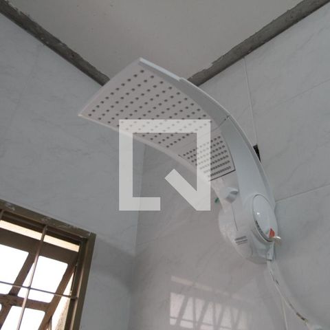 Casa à venda com 200m², 6 quartos e 2 vagasBanheiro da Suite