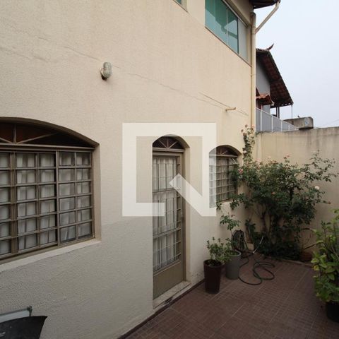 Casa à venda com 200m², 6 quartos e 2 vagasHall de Entrada