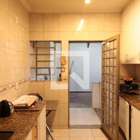 Casa à venda com 200m², 6 quartos e 2 vagasCozinha