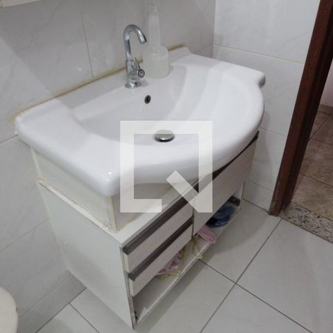 Casa à venda com 200m², 6 quartos e 2 vagasBanheiro da Suite
