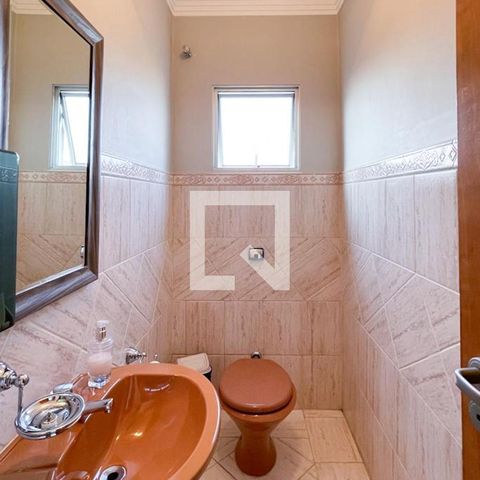 Casa à venda com 312m², 3 quartos e 2 vagas Casa à venda com 312m², 3 quartos e 2 vagasLavabo 2