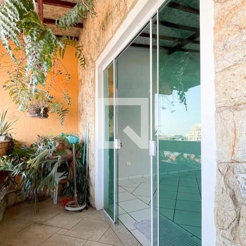 Casa à venda com 312m², 3 quartos e 2 vagas Casa à venda com 312m², 3 quartos e 2 vagasÁrea comum