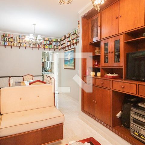 Casa à venda com 312m², 3 quartos e 2 vagas Casa à venda com 312m², 3 quartos e 2 vagasSala