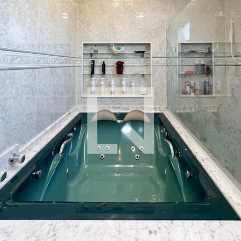 Casa à venda com 312m², 3 quartos e 2 vagas Casa à venda com 312m², 3 quartos e 2 vagasBanheiro - Suíte 2