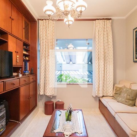 Casa à venda com 312m², 3 quartos e 2 vagas Casa à venda com 312m², 3 quartos e 2 vagasSala