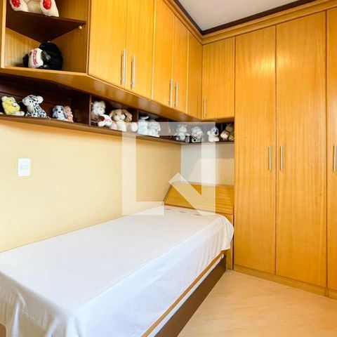 Casa à venda com 312m², 3 quartos e 2 vagas Casa à venda com 312m², 3 quartos e 2 vagasQuarto 2