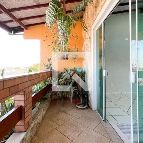 Casa à venda com 312m², 3 quartos e 2 vagas Casa à venda com 312m², 3 quartos e 2 vagasÁrea comum