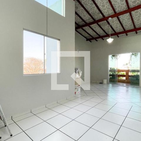 Casa à venda com 312m², 3 quartos e 2 vagas Casa à venda com 312m², 3 quartos e 2 vagasÁrea comum