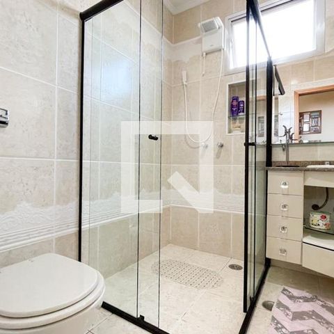 Casa à venda com 312m², 3 quartos e 2 vagas Casa à venda com 312m², 3 quartos e 2 vagasBanheiro Social