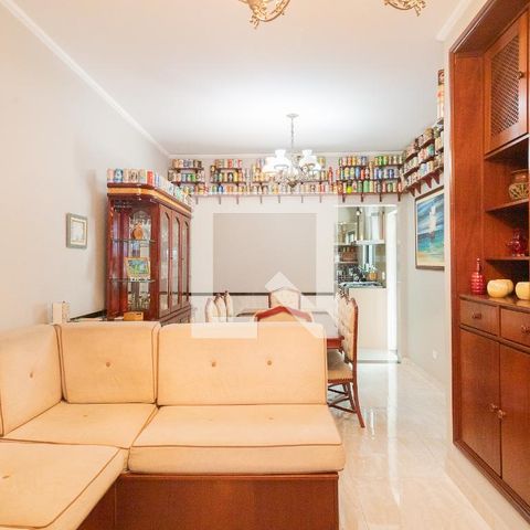 Casa à venda com 312m², 3 quartos e 2 vagas Casa à venda com 312m², 3 quartos e 2 vagasSala
