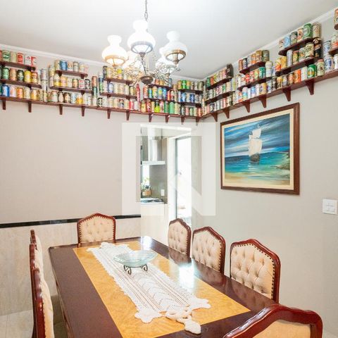 Casa à venda com 312m², 3 quartos e 2 vagas Casa à venda com 312m², 3 quartos e 2 vagasSala de Jantar