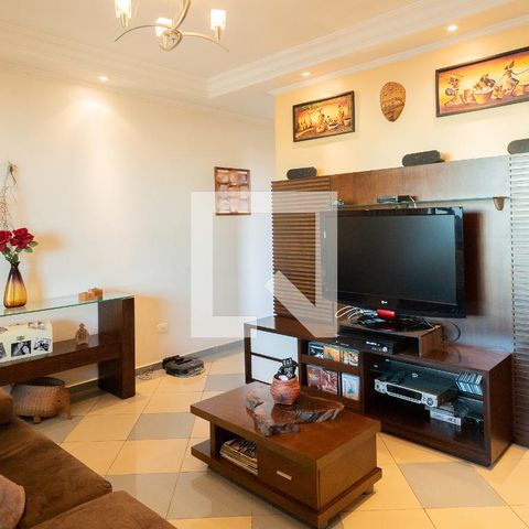 Casa à venda com 312m², 3 quartos e 2 vagas Casa à venda com 312m², 3 quartos e 2 vagasSala de TV