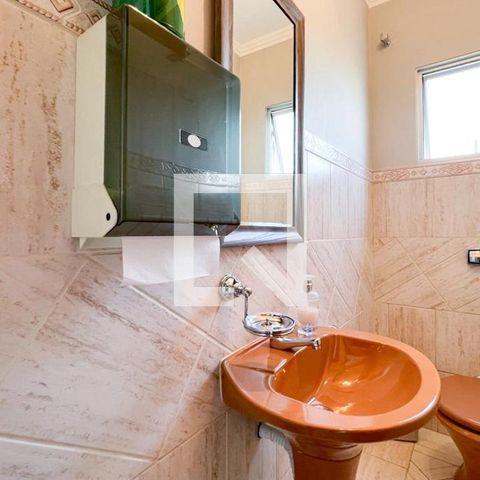 Casa à venda com 312m², 3 quartos e 2 vagas Casa à venda com 312m², 3 quartos e 2 vagasLavabo 2
