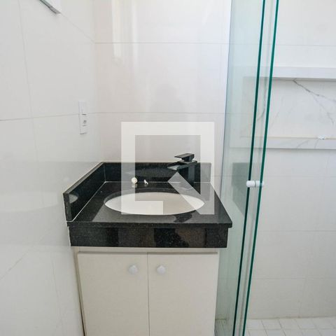 Apartamento à venda com 102m², 2 quartos e 2 vagas Apartamento à venda com 102m², 2 quartos e 2 vagasBanheiro da Suíte