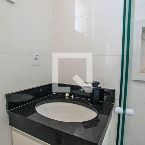 Apartamento à venda com 102m², 2 quartos e 2 vagas Apartamento à venda com 102m², 2 quartos e 2 vagasBanheiro da Suíte