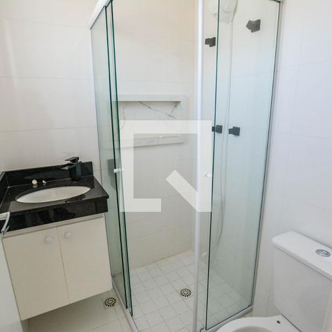 Apartamento à venda com 102m², 2 quartos e 2 vagas Apartamento à venda com 102m², 2 quartos e 2 vagasBanheiro da Suíte
