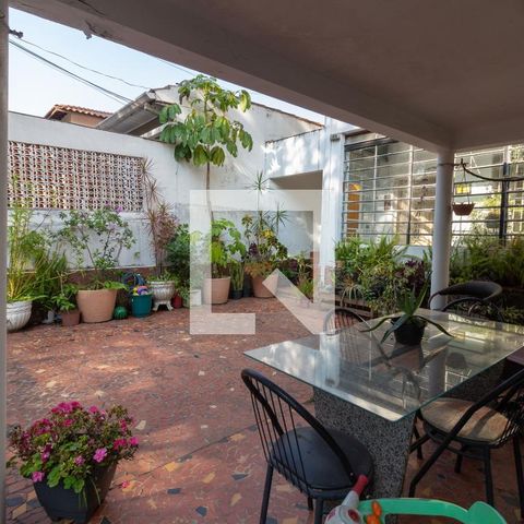 Casa à venda com 180m², 2 quartos e 2 vagas Casa à venda com 180m², 2 quartos e 2 vagasÁrea comum