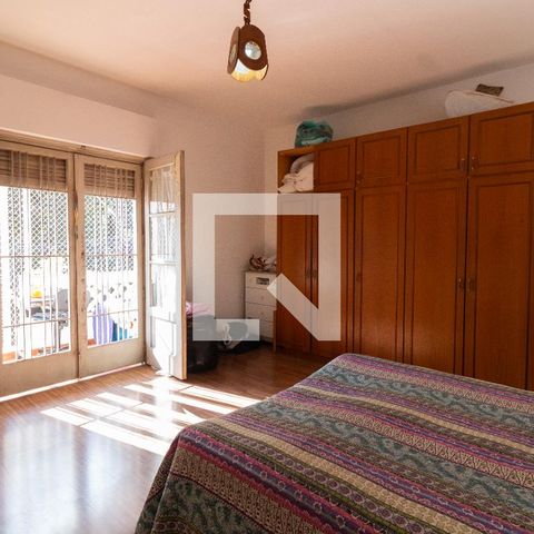 Casa à venda com 180m², 2 quartos e 2 vagas Casa à venda com 180m², 2 quartos e 2 vagasQuarto 1