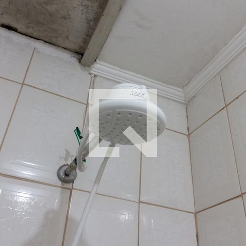 Casa à venda com 180m², 2 quartos e 2 vagas Casa à venda com 180m², 2 quartos e 2 vagasBanheiro/serviço