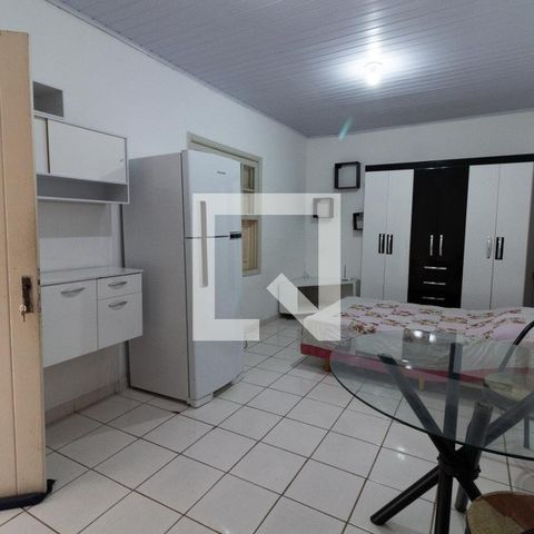 Casa à venda com 180m², 2 quartos e 2 vagas Casa à venda com 180m², 2 quartos e 2 vagasEdícula