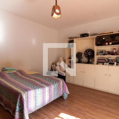 Casa à venda com 180m², 2 quartos e 2 vagas Casa à venda com 180m², 2 quartos e 2 vagasQuarto 1