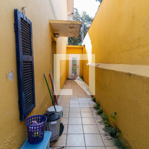 Casa à venda com 180m², 2 quartos e 2 vagas Casa à venda com 180m², 2 quartos e 2 vagasÁrea comum