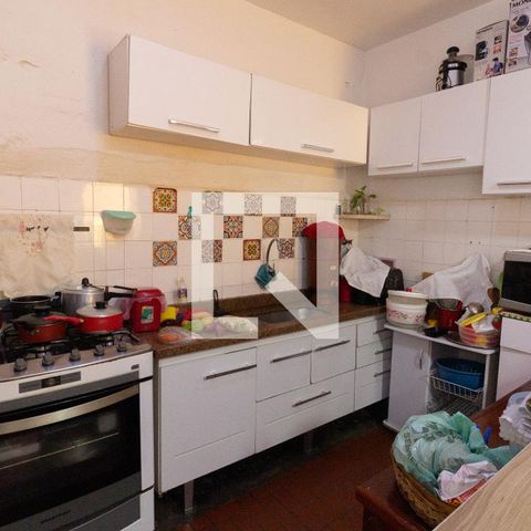Casa à venda com 180m², 2 quartos e 2 vagas Casa à venda com 180m², 2 quartos e 2 vagasCozinha