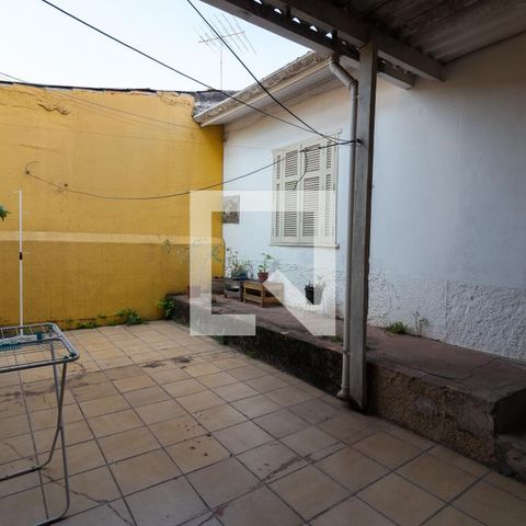 Casa à venda com 180m², 2 quartos e 2 vagas Casa à venda com 180m², 2 quartos e 2 vagasÁrea comum