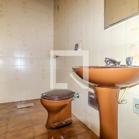 Casa à venda com 210m², 5 quartos e 3 vagasBanheiro da Suíte 1