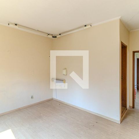 Casa à venda com 210m², 5 quartos e 3 vagasSuíte 1