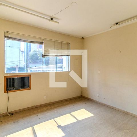 Casa à venda com 210m², 5 quartos e 3 vagasSuíte 1