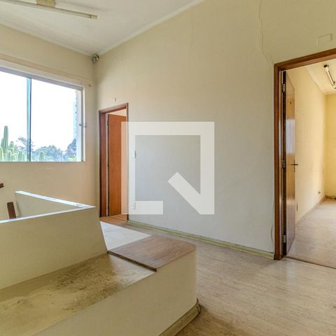 Casa à venda com 210m², 5 quartos e 3 vagasCorredor