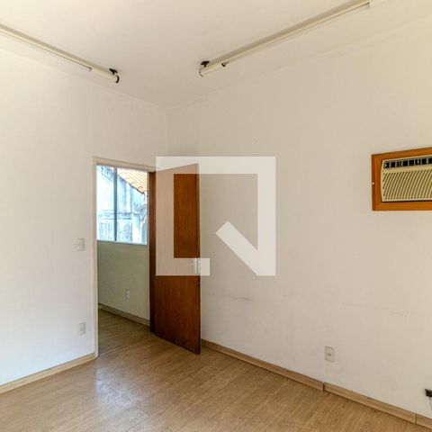 Casa à venda com 210m², 5 quartos e 3 vagasQuarto 2