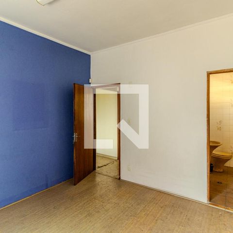 Casa à venda com 210m², 5 quartos e 3 vagasSuíte 2