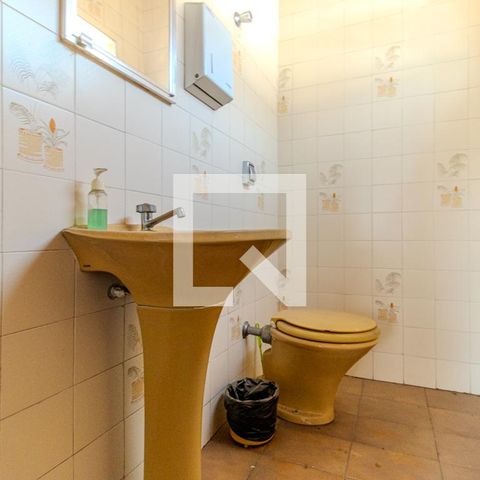 Casa à venda com 210m², 5 quartos e 3 vagasBanheiro da Suíte 2