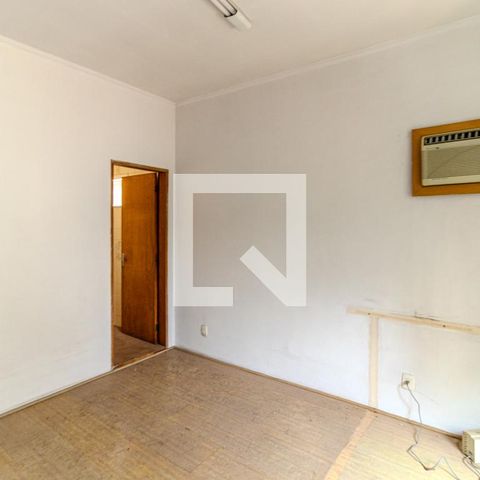 Casa à venda com 210m², 5 quartos e 3 vagasSuíte 2