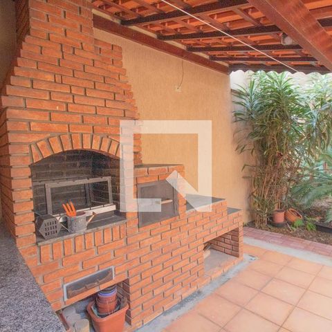 Casa à venda com 434m², 4 quartos e 8 vagas Casa à venda com 434m², 4 quartos e 8 vagasÁrea Externa