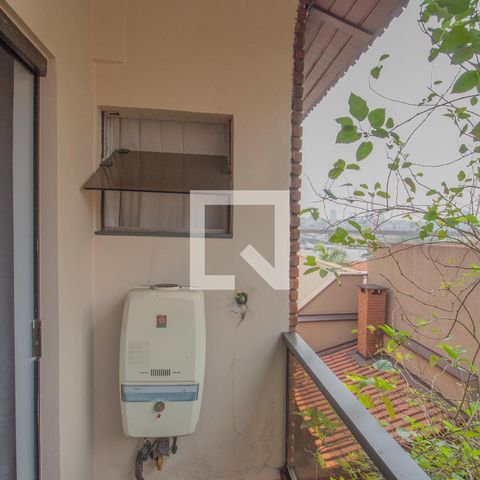 Casa à venda com 434m², 4 quartos e 8 vagas Casa à venda com 434m², 4 quartos e 8 vagasVaranda