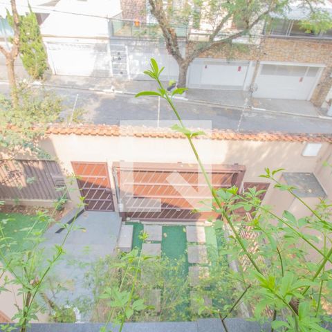 Casa à venda com 434m², 4 quartos e 8 vagas Casa à venda com 434m², 4 quartos e 8 vagasVaranda