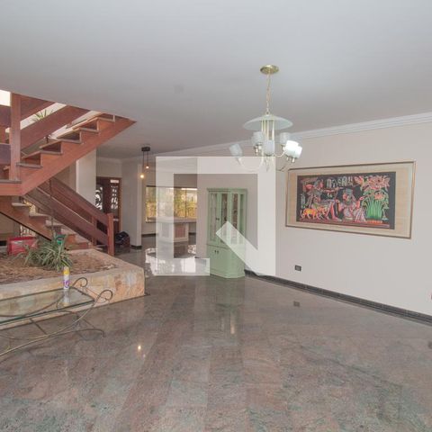 Casa à venda com 434m², 4 quartos e 8 vagas Casa à venda com 434m², 4 quartos e 8 vagasSala detalhes