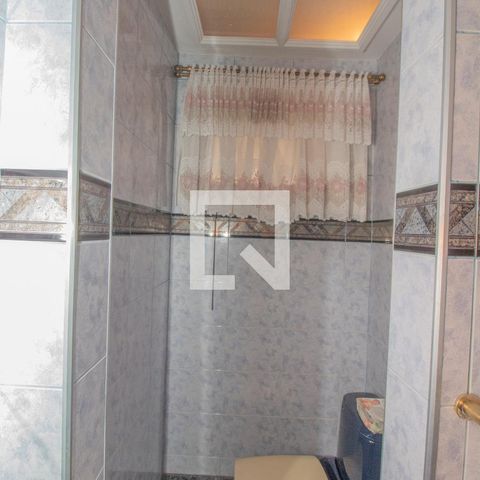 Casa à venda com 434m², 4 quartos e 8 vagas Casa à venda com 434m², 4 quartos e 8 vagasLavabo