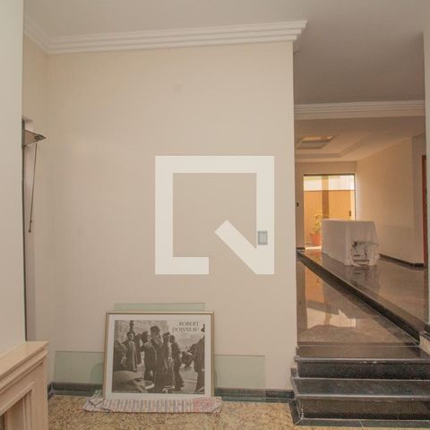 Casa à venda com 434m², 4 quartos e 8 vagas Casa à venda com 434m², 4 quartos e 8 vagasSala detalhes