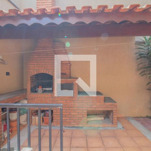 Casa à venda com 434m², 4 quartos e 8 vagas Casa à venda com 434m², 4 quartos e 8 vagasÁrea Gourmet